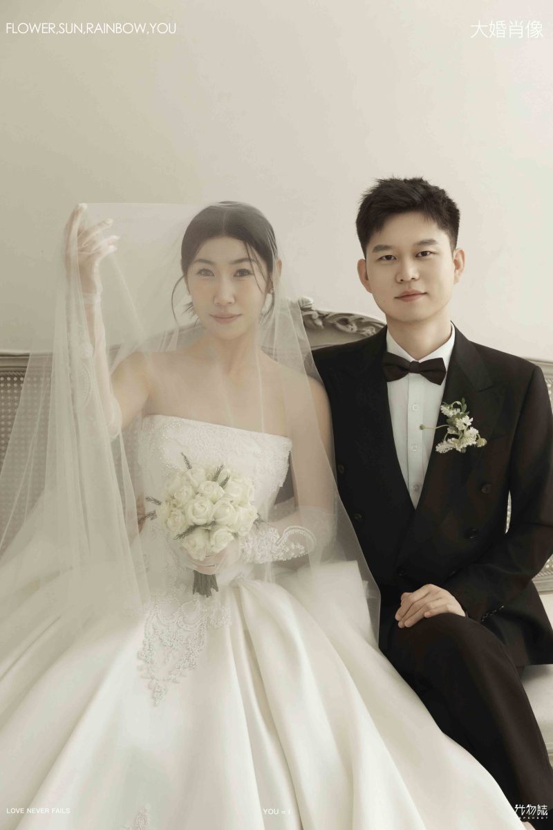 太太太太可了~~！第五博强先生候蕾女士极简棚拍婚纱照、极简棚拍、韩松、行走的放大镜，现场细节，姿态指导的掌控者、婚纱照