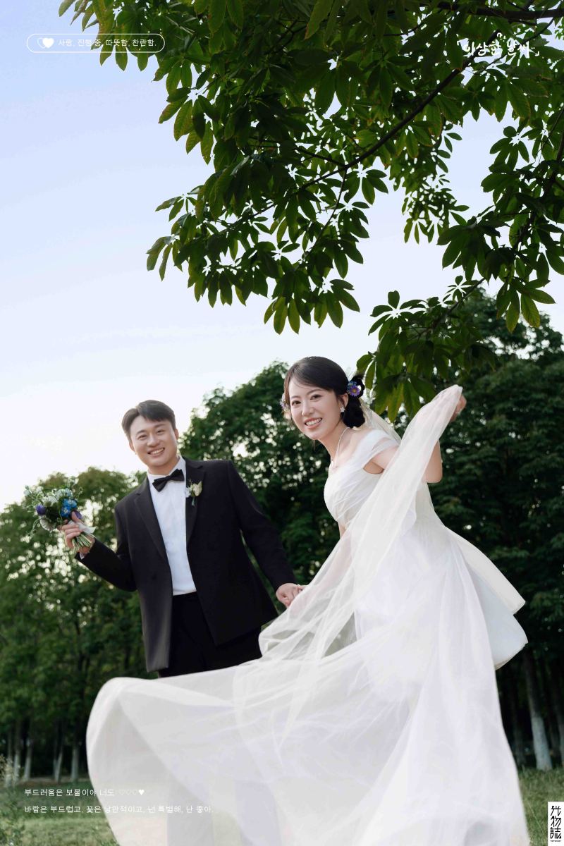 极致情绪！李钦傲先生刘欣宇女士氛围森系婚纱照、氛围森系、韩松、行走的放大镜，现场细节，姿态指导的掌控者、婚纱照