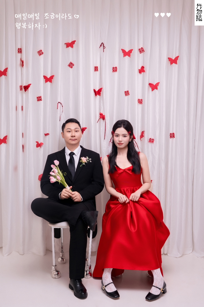 幸福感爆棚李昊先生王可心女士极简棚拍婚纱照、极简棚拍、木子、唠嗑型选手，构图多变、情绪拿捏，特写YYDS、婚纱照