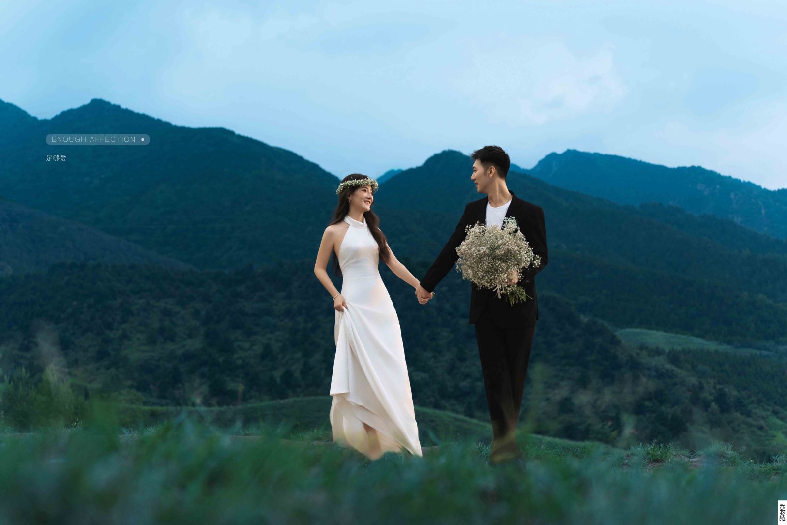 幸福感爆棚解楚钊先生仝倩女士氛围森系婚纱照、氛围森系  电影纪实、韩松、行走的放大镜，现场细节，姿态指导的掌控者、婚纱照