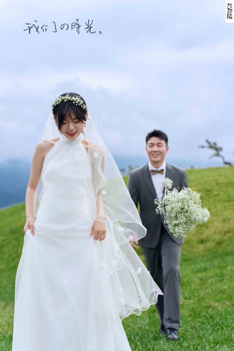 爱情电影。马赛先生曾媛媛女士氛围森系婚纱照、氛围森系、韩松、行走的放大镜，现场细节，姿态指导的掌控者、婚纱照