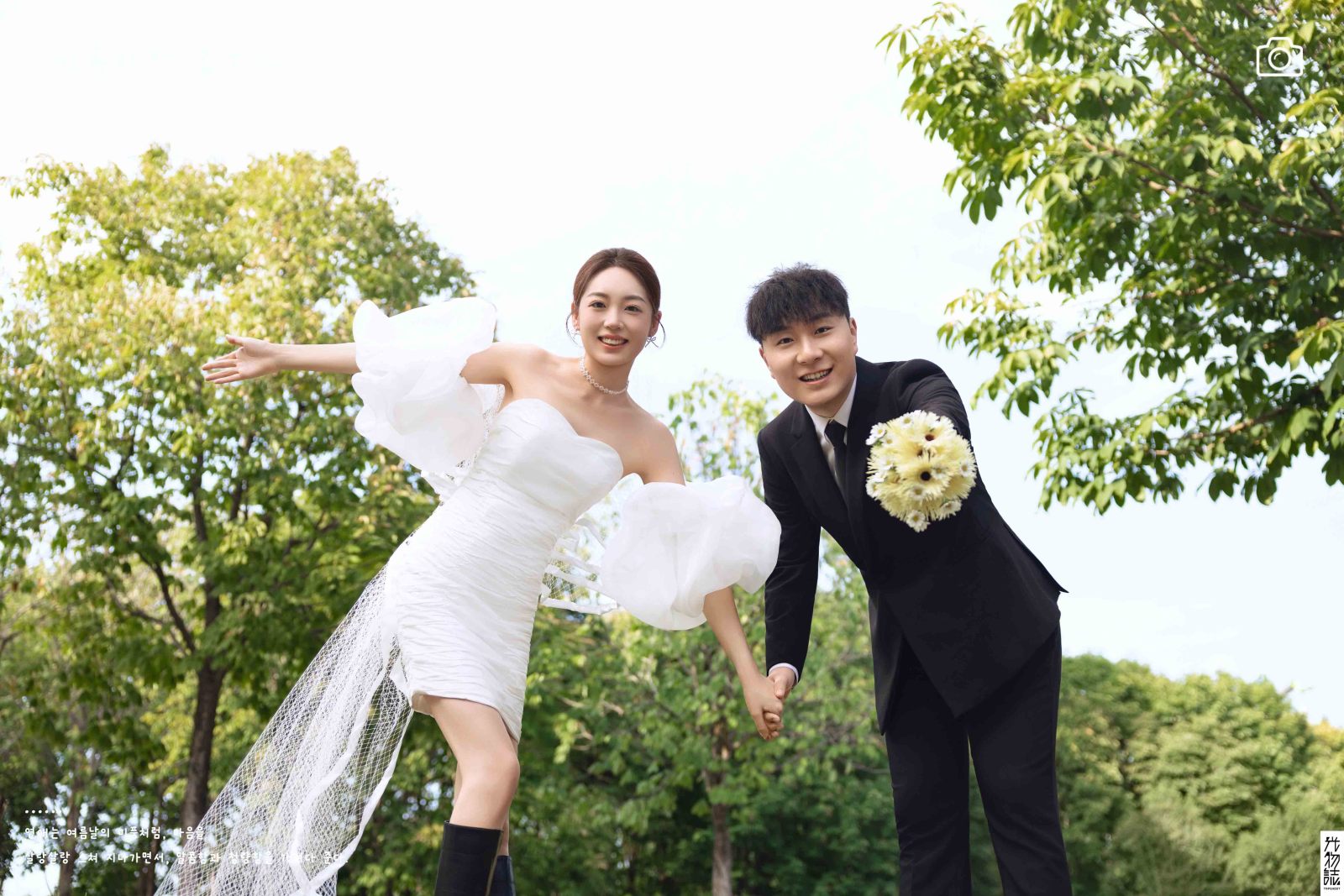 美到心里~卢先生邓女士氛围森系婚纱照、氛围森系、徐才皓、好像在听单口相声，开心到直不起腰，幸福感MAX、婚纱照