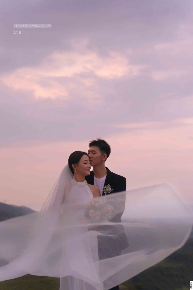 幸福感爆棚解楚钊先生仝倩女士氛围森系婚纱照、氛围森系  电影纪实、韩松、行走的放大镜，现场细节，姿态指导的掌控者、婚纱照