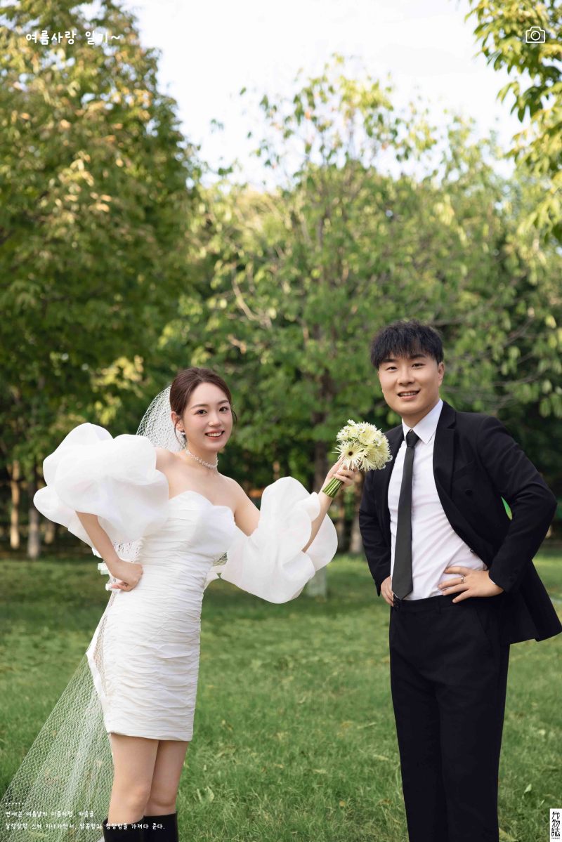 美到心里~卢先生邓女士氛围森系婚纱照、氛围森系、徐才皓、好像在听单口相声，开心到直不起腰，幸福感MAX、婚纱照