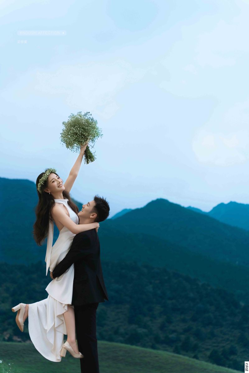 幸福感爆棚解楚钊先生仝倩女士氛围森系婚纱照、氛围森系  电影纪实、韩松、行走的放大镜，现场细节，姿态指导的掌控者、婚纱照