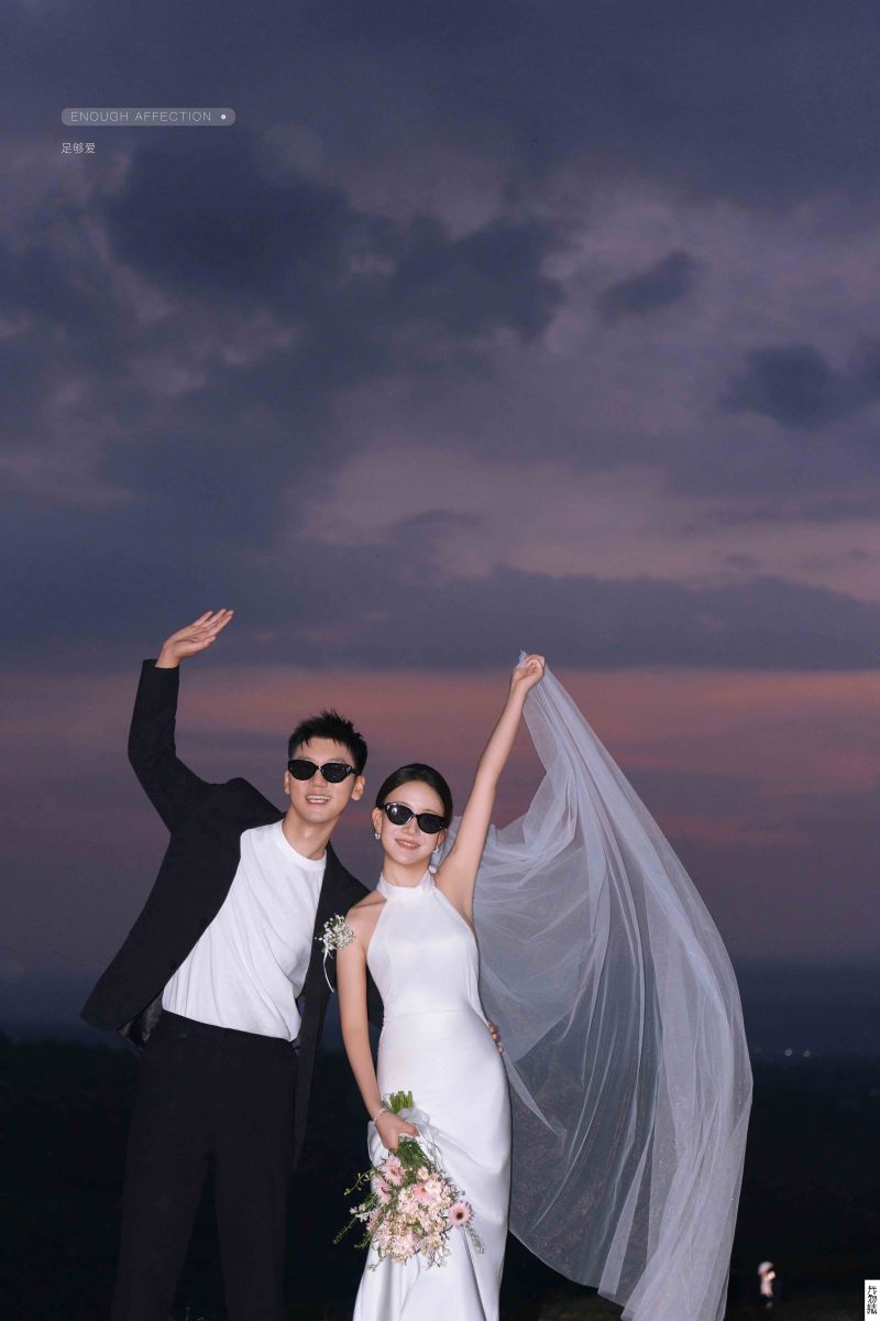 幸福感爆棚解楚钊先生仝倩女士氛围森系婚纱照、氛围森系  电影纪实、韩松、行走的放大镜，现场细节，姿态指导的掌控者、婚纱照