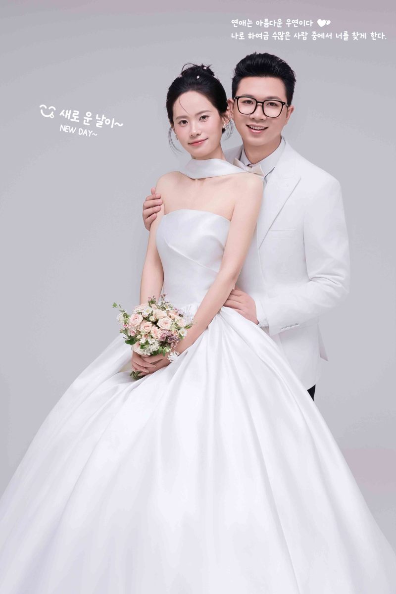 你的女孩(*^＠^*)曾先生杨女士极简棚拍婚纱照、极简棚拍、白玛、怀疑是不是修导演系，拍照像电影一样的构图和质感、婚纱照