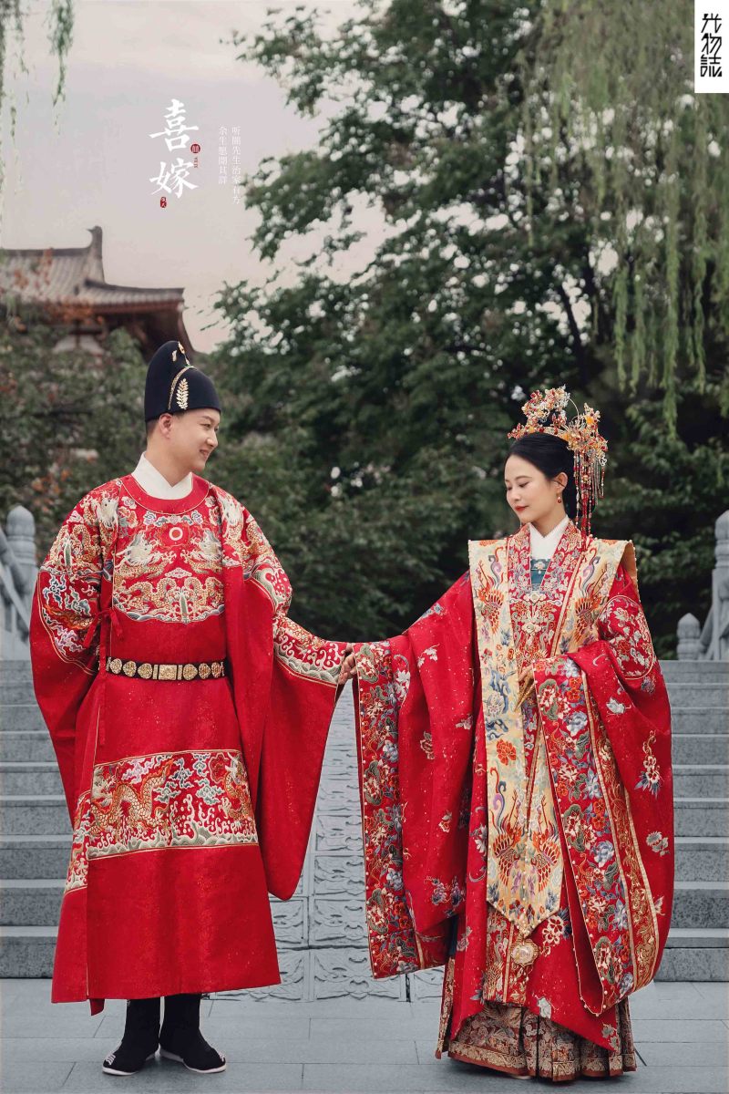 今日婚纱OOTD.张先生孙女士中式传承婚纱照、中式传承、白玛、怀疑是不是修导演系，拍照像电影一样的构图和质感、婚纱照