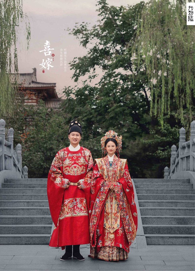 今日婚纱OOTD.张先生孙女士中式传承婚纱照、中式传承、白玛、怀疑是不是修导演系，拍照像电影一样的构图和质感、婚纱照