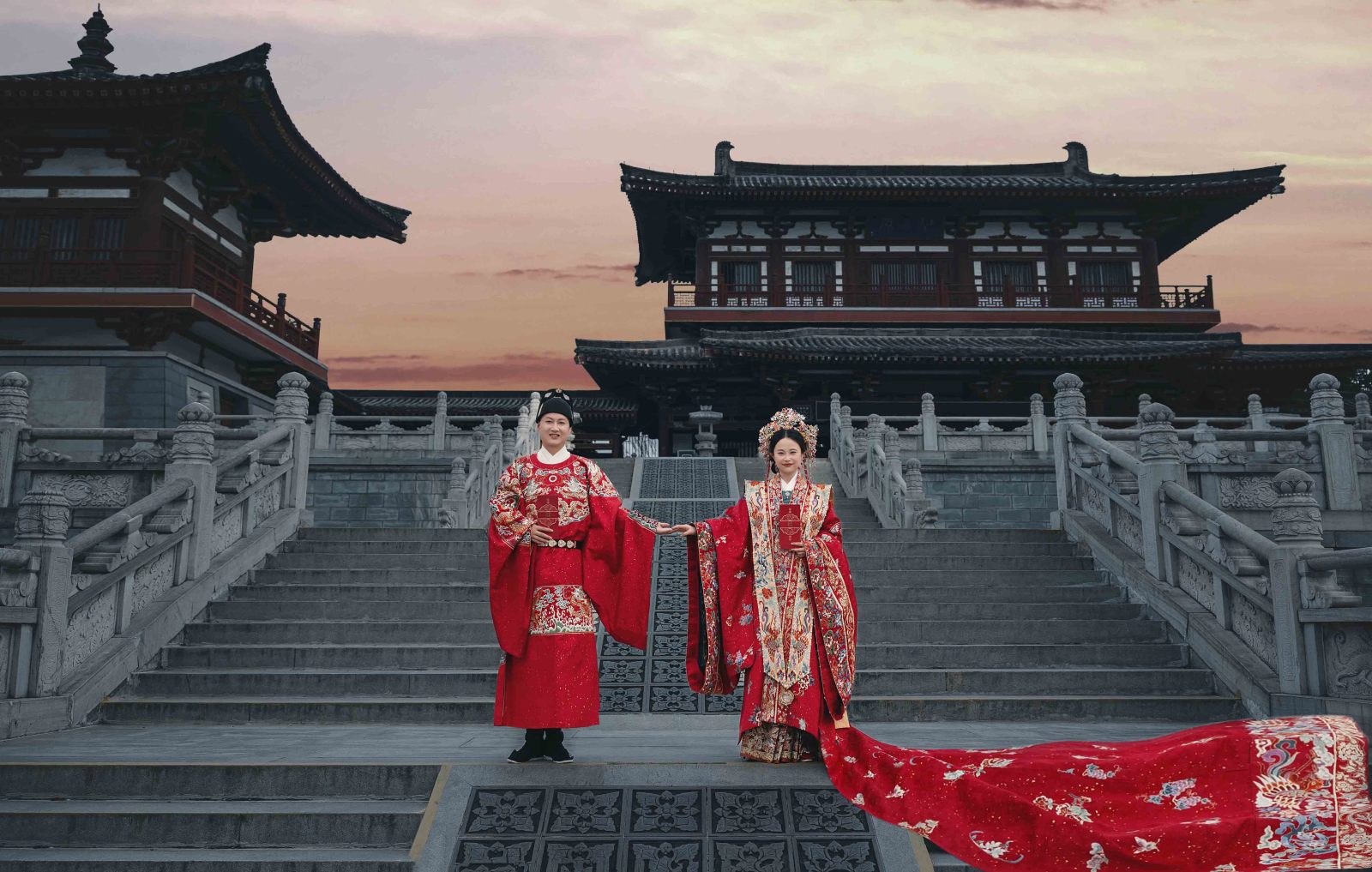 今日婚纱OOTD.张先生孙女士中式传承婚纱照、中式传承、白玛、怀疑是不是修导演系，拍照像电影一样的构图和质感、婚纱照