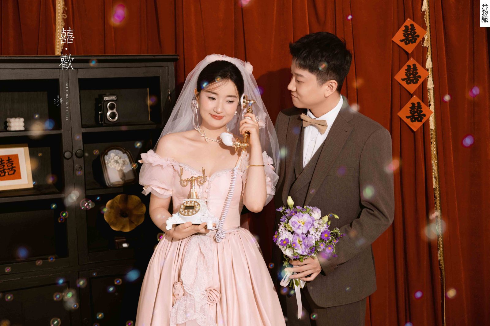 宝藏情侣~吴先生夏女士怀旧复古婚纱照、怀旧复古、白玛、怀疑是不是修导演系，拍照像电影一样的构图和质感、婚纱照