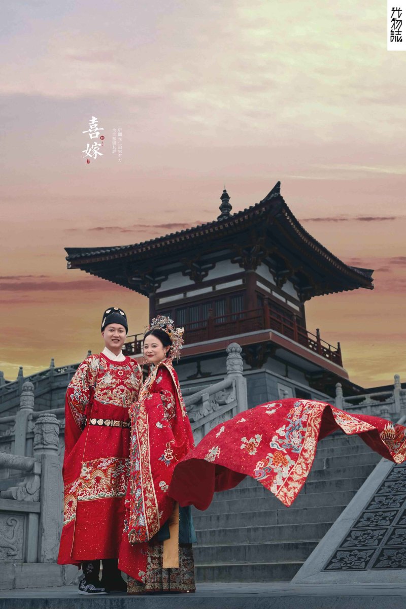 今日婚纱OOTD.张先生孙女士中式传承婚纱照、中式传承、白玛、怀疑是不是修导演系，拍照像电影一样的构图和质感、婚纱照