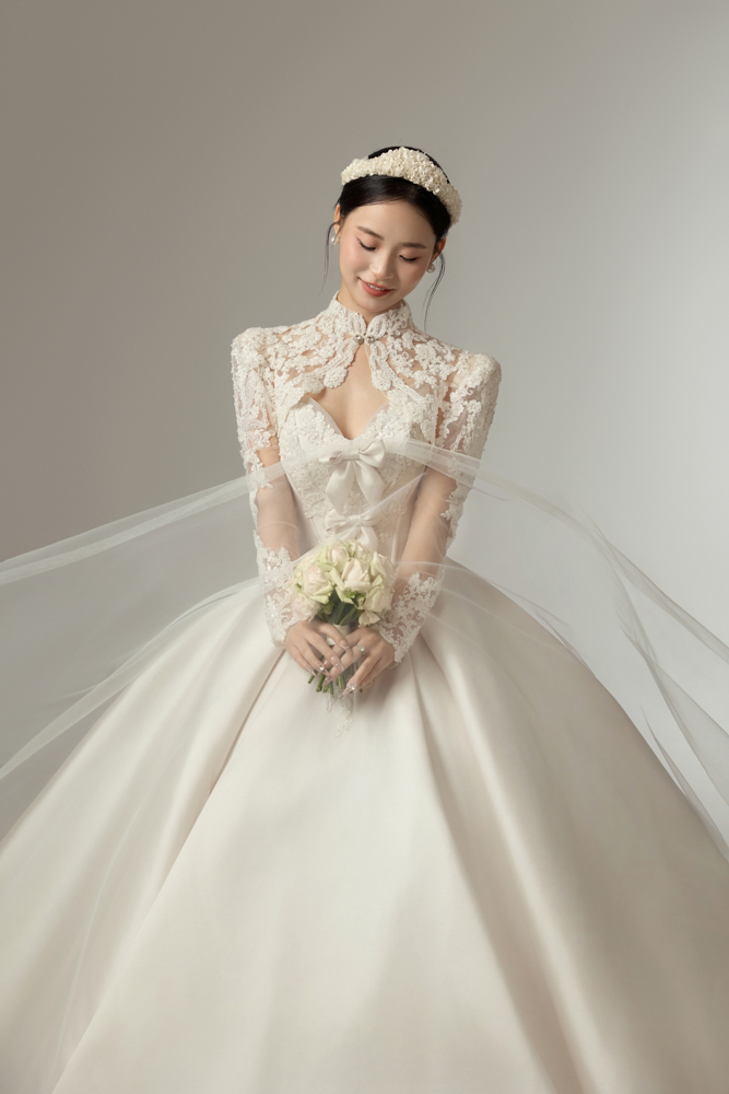 徐海瑞先生吴子月女士极简棚拍婚纱照、极简棚拍、木子、唠嗑型选手，构图多变、情绪拿捏，特写YYDS、婚纱照