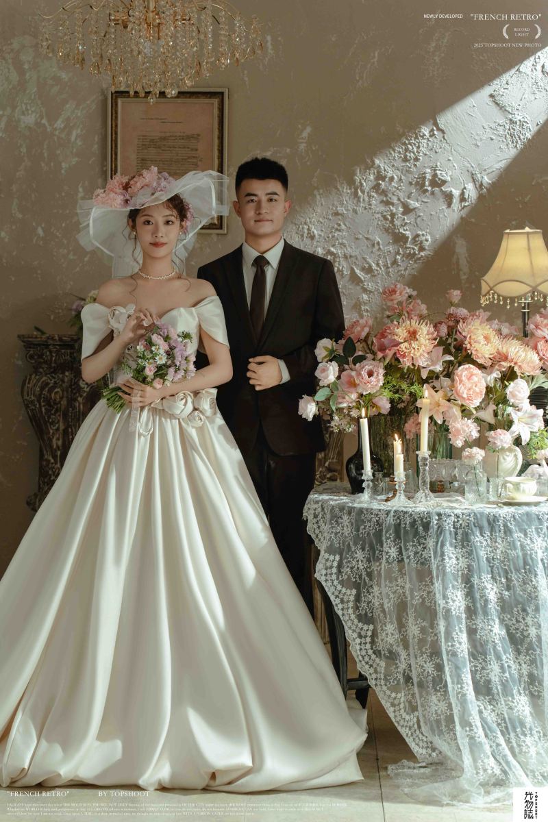 太太太太可了~~！韩铭先生关开洋女士怀旧复古婚纱照、怀旧复古、韩松、行走的放大镜，现场细节，姿态指导的掌控者、婚纱照