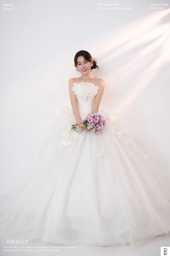 太太太太可了~~！杨先生刘女士极简棚拍婚纱照、极简棚拍、刘康、六边形战士，不止是沟通，拍摄想法，创造思维样样拿捏。、婚纱照