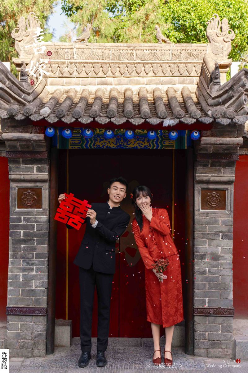 新鲜出炉:)刘堂先生李倩倩女士中式传承婚纱照、中式传承、韩松、行走的放大镜，现场细节，姿态指导的掌控者、婚纱照