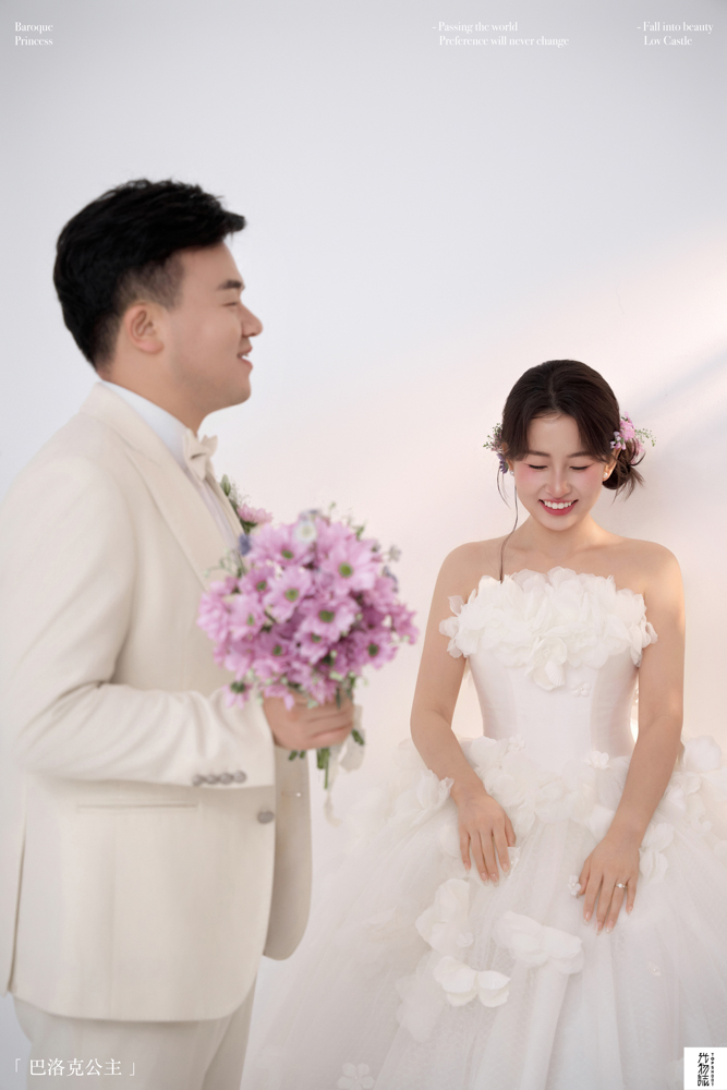 太太太太可了~~！杨先生刘女士极简棚拍婚纱照、极简棚拍、刘康、六边形战士，不止是沟通，拍摄想法，创造思维样样拿捏。、婚纱照