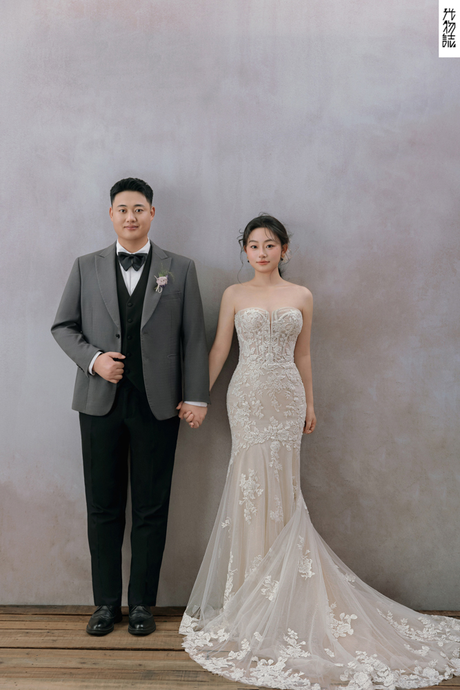 谢权伟先生成媚卿女士怀旧复古婚纱照、怀旧复古、木子、唠嗑型选手，构图多变、情绪拿捏，特写YYDS、婚纱照