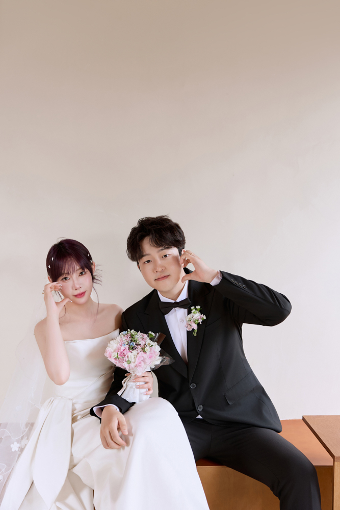 闫恩瑞先生刘江月女士物誌生活婚纱照、物誌生活、木子、唠嗑型选手，构图多变、情绪拿捏，特写YYDS、婚纱照