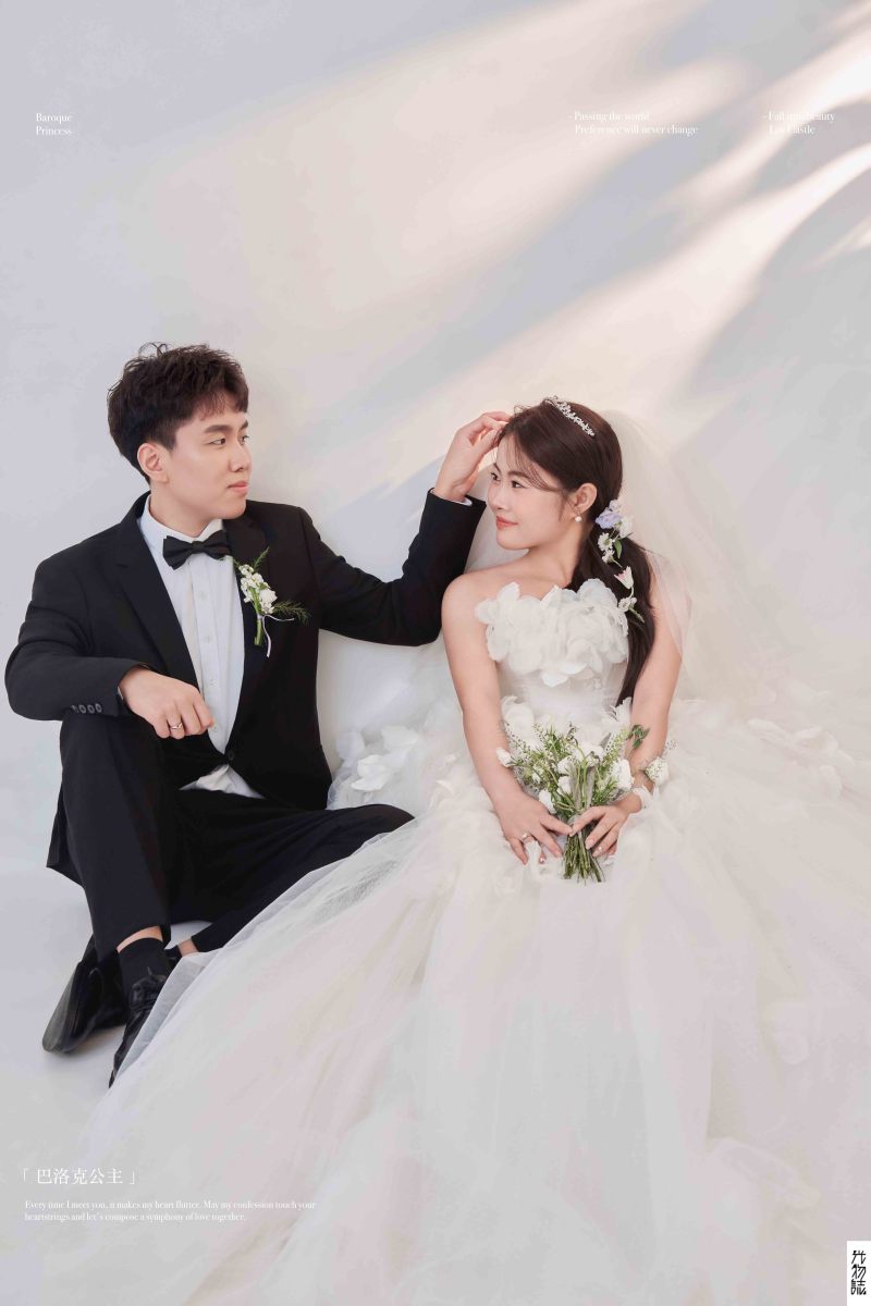 太太太太可了~~！张家辉先生李毛毛女士极简棚拍婚纱照、极简棚拍、韩松、行走的放大镜，现场细节，姿态指导的掌控者、婚纱照