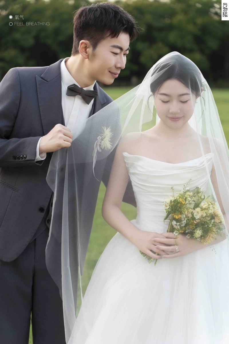 太太太太可了~~！侯润泽先生方韦璎女士氛围森系婚纱照、氛围森系、韩松、行走的放大镜，现场细节，姿态指导的掌控者、婚纱照