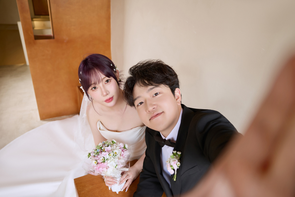 闫恩瑞先生刘江月女士物誌生活婚纱照、物誌生活、木子、唠嗑型选手，构图多变、情绪拿捏，特写YYDS、婚纱照