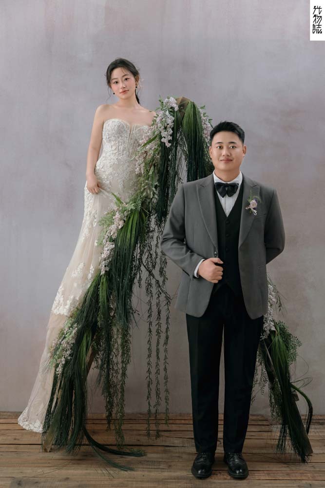 谢权伟先生成媚卿女士怀旧复古婚纱照、怀旧复古、木子、唠嗑型选手，构图多变、情绪拿捏，特写YYDS、婚纱照