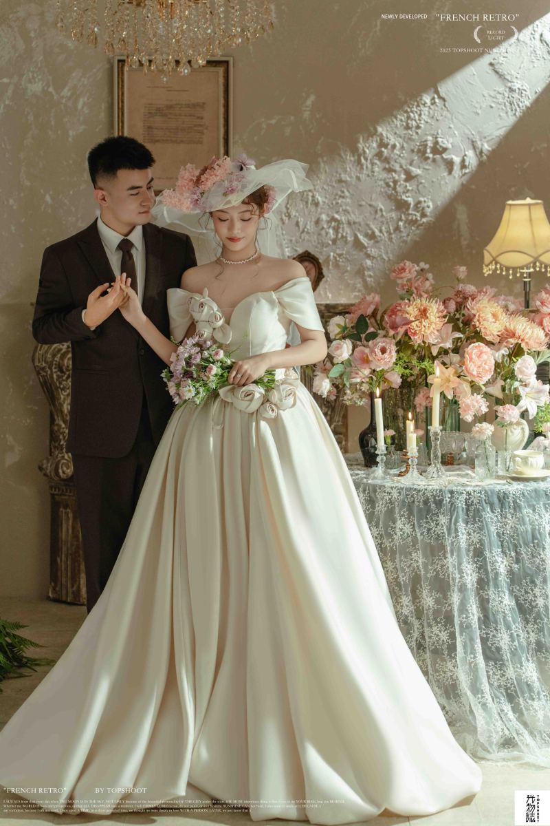 太太太太可了~~！韩铭先生关开洋女士怀旧复古婚纱照、怀旧复古、韩松、行走的放大镜，现场细节，姿态指导的掌控者、婚纱照