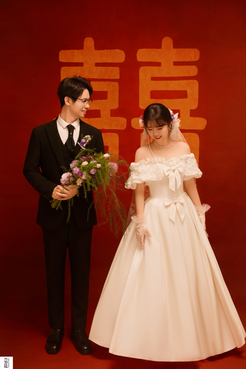 今日婚纱OOTD.程先生赵女士怀旧复古婚纱照、怀旧复古、艾辰、偷偷练过读心术，精准预判每一个想法，细腻到心里、婚纱照