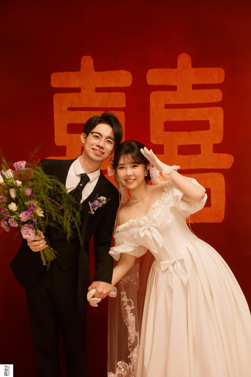 今日婚纱OOTD.程先生赵女士怀旧复古婚纱照、怀旧复古、艾辰、偷偷练过读心术，精准预判每一个想法，细腻到心里、婚纱照