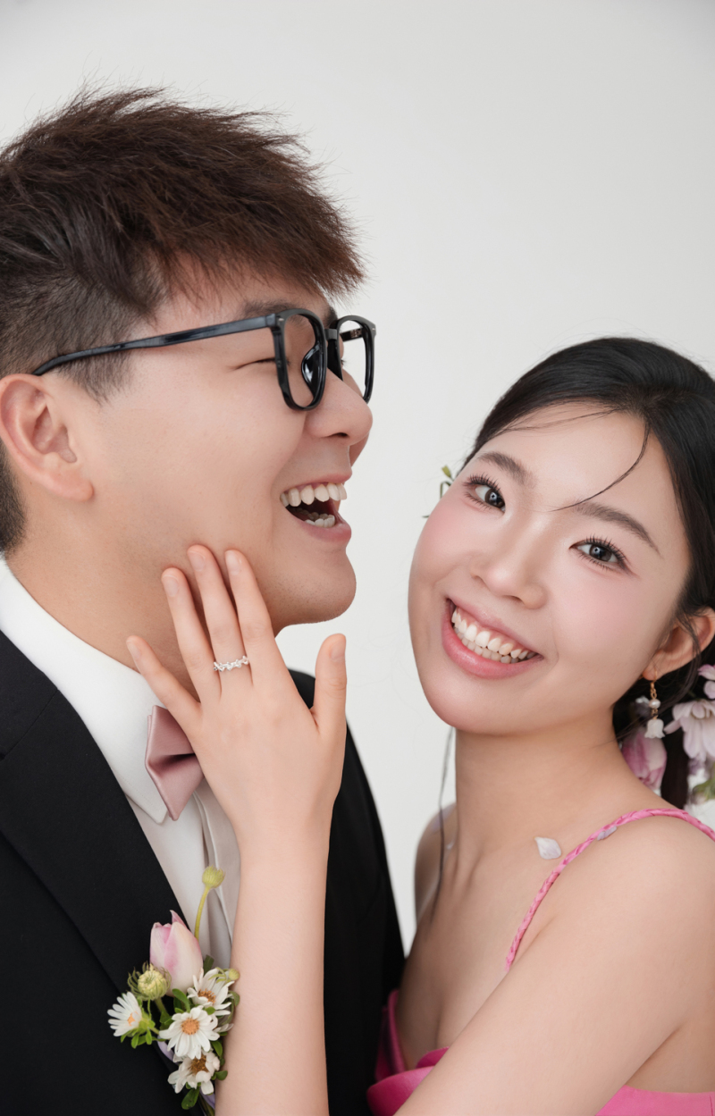 极致情绪！王先生张女士极简棚拍婚纱照、极简棚拍、艾辰、偷偷练过读心术，精准预判每一个想法，细腻到心里、婚纱照