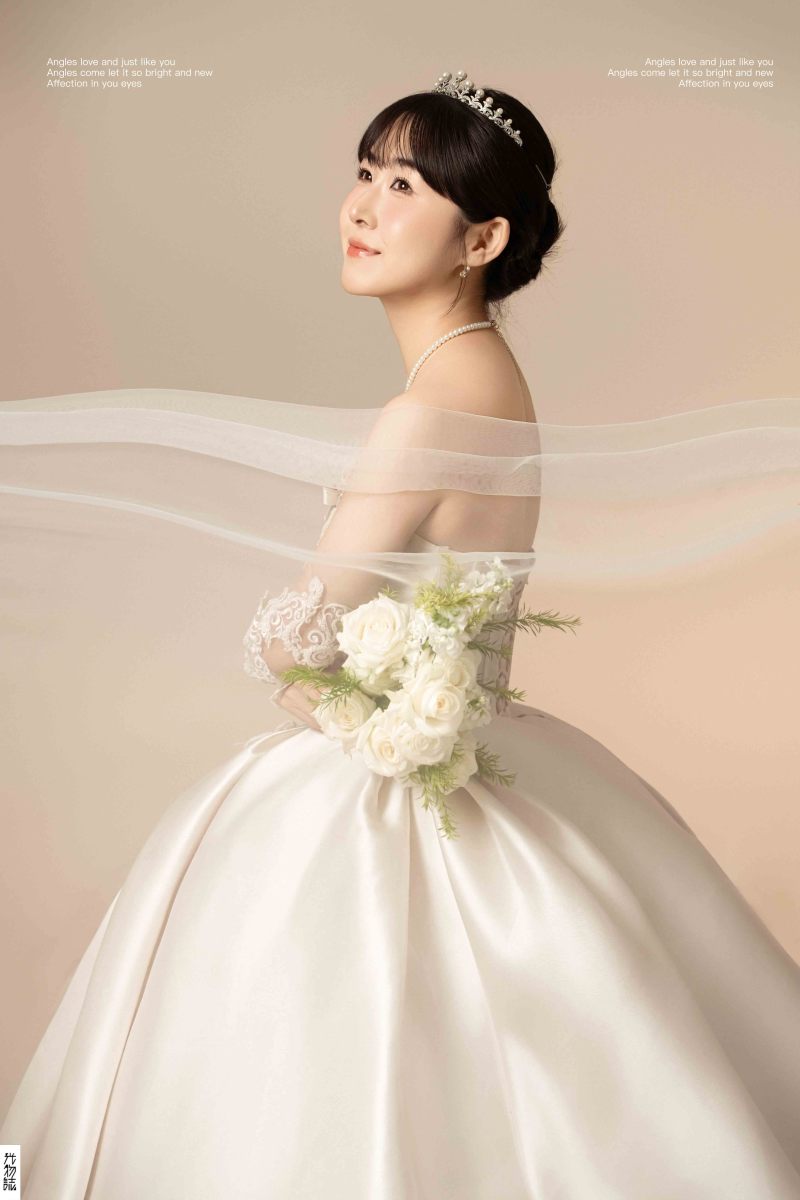 太太太太可了~~！王嘉琪先生庞可欣女士极简棚拍婚纱照、极简棚拍、韩松、行走的放大镜，现场细节，姿态指导的掌控者、婚纱照