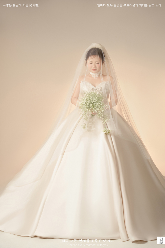 新鲜出炉:)周先生高女士极简棚拍婚纱照、极简棚拍、刘康、六边形战士，不止是沟通，拍摄想法，创造思维样样拿捏。、婚纱照