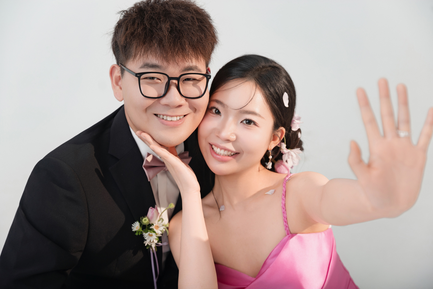 极致情绪！王先生张女士极简棚拍婚纱照、极简棚拍、艾辰、偷偷练过读心术，精准预判每一个想法，细腻到心里、婚纱照