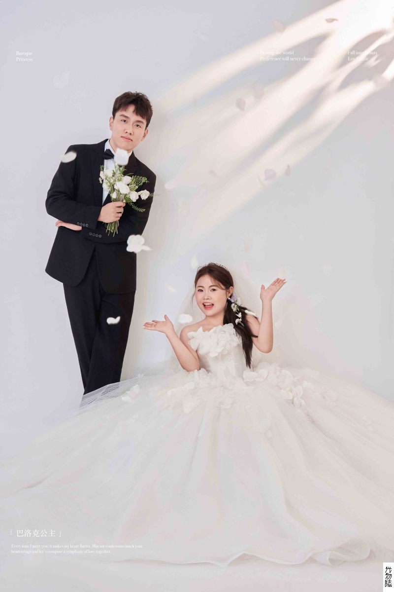 太太太太可了~~！张家辉先生李毛毛女士极简棚拍婚纱照、极简棚拍、韩松、行走的放大镜，现场细节，姿态指导的掌控者、婚纱照