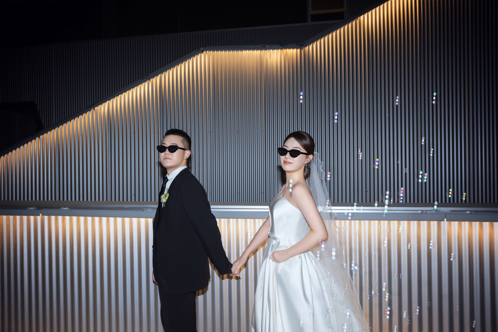 炒鸡甜~张松岩先生赵薇女士电影纪实婚纱照、电影纪实、木子、唠嗑型选手，构图多变、情绪拿捏，特写YYDS、婚纱照