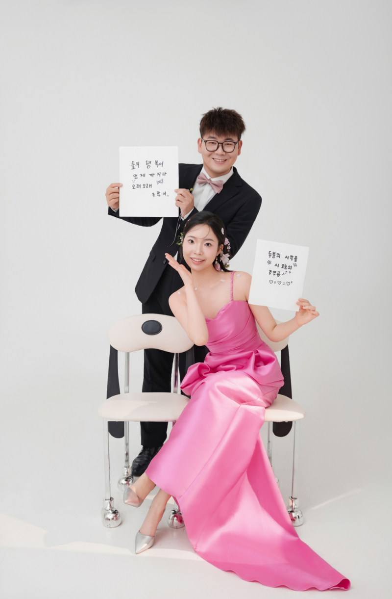 极致情绪！王先生张女士极简棚拍婚纱照、极简棚拍、艾辰、偷偷练过读心术，精准预判每一个想法，细腻到心里、婚纱照