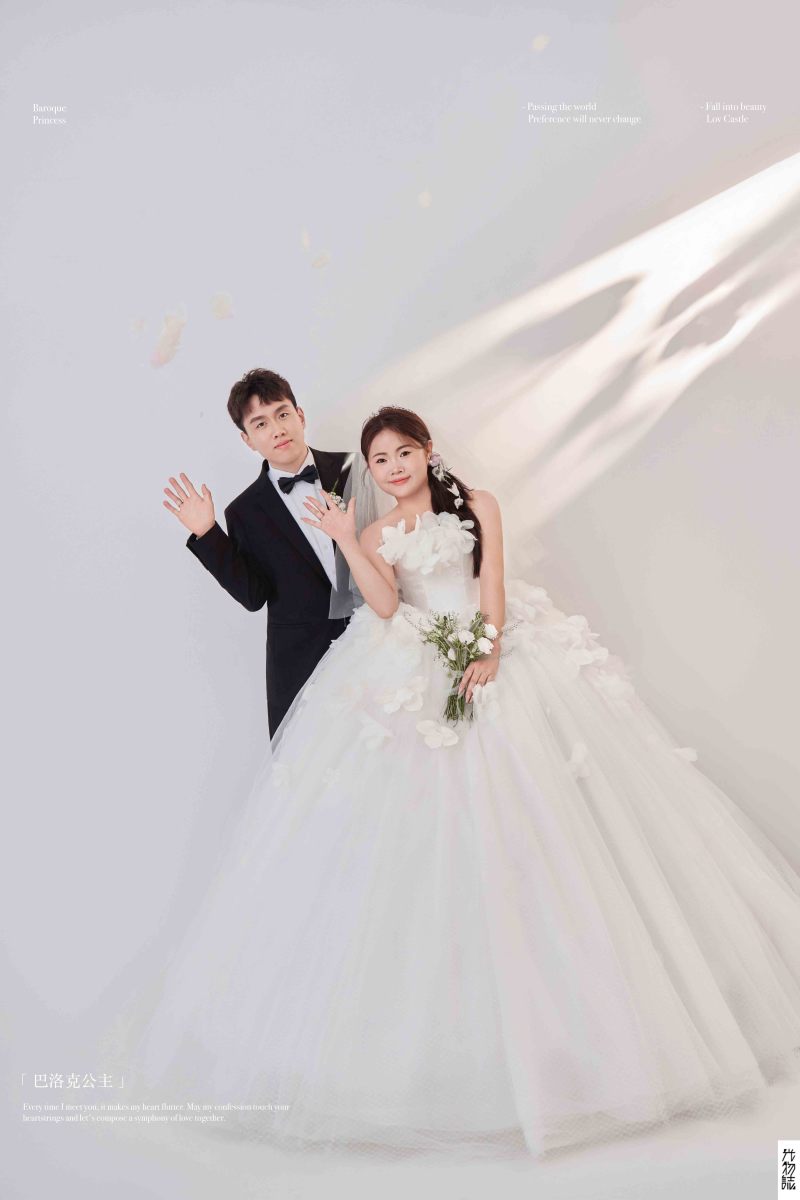 太太太太可了~~！张家辉先生李毛毛女士极简棚拍婚纱照、极简棚拍、韩松、行走的放大镜，现场细节，姿态指导的掌控者、婚纱照