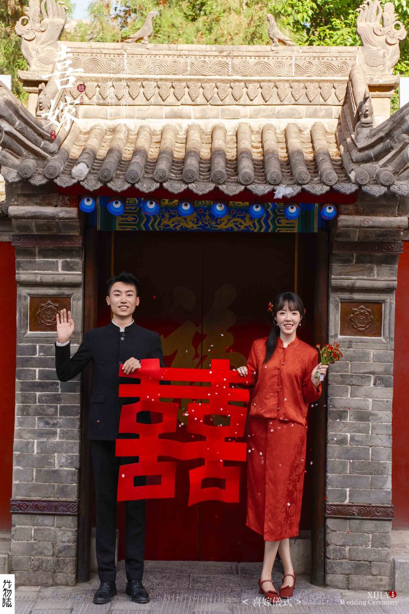 新鲜出炉:)刘堂先生李倩倩女士中式传承婚纱照、中式传承、韩松、行走的放大镜，现场细节，姿态指导的掌控者、婚纱照