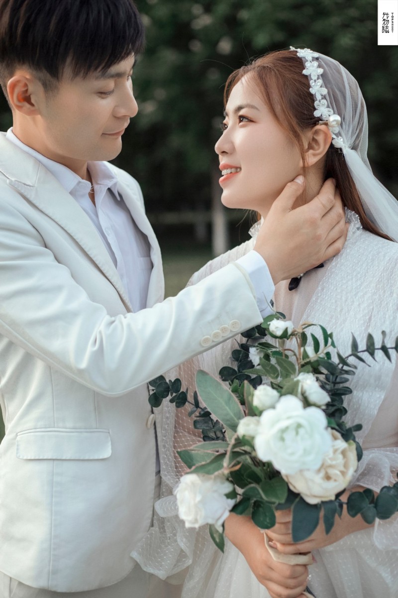 幸福感爆棚夏春冬先生王雨琪小姐森系ins风婚纱照、中式传承  电影纪实、、、婚纱照