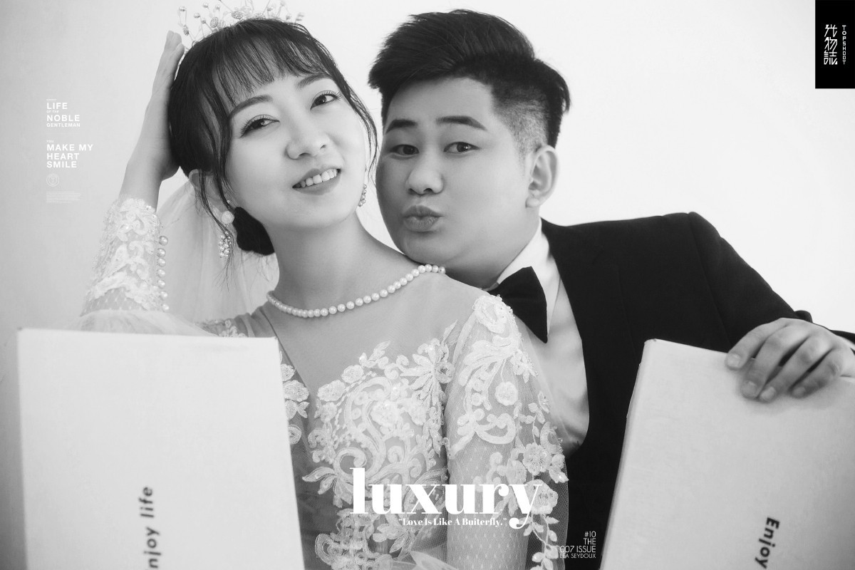可甜可爱da张雷乐先生康卓女士甜美系婚纱照、极简棚拍、、、婚纱照