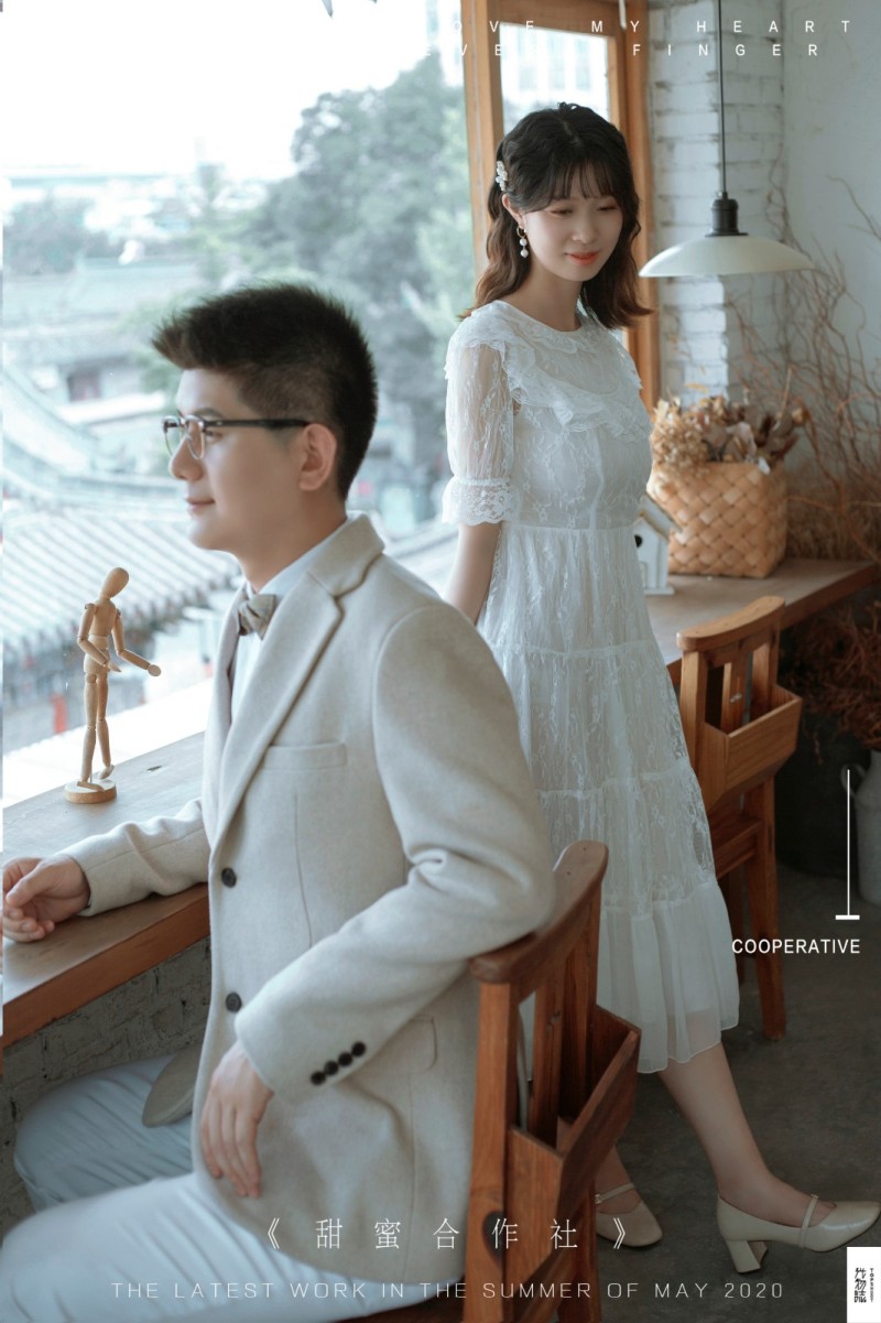 超级甜腻！纪翊晨先生刘亚晖小姐你的甜蜜婚纱照、氛围森系  怀旧复古、、、婚纱照