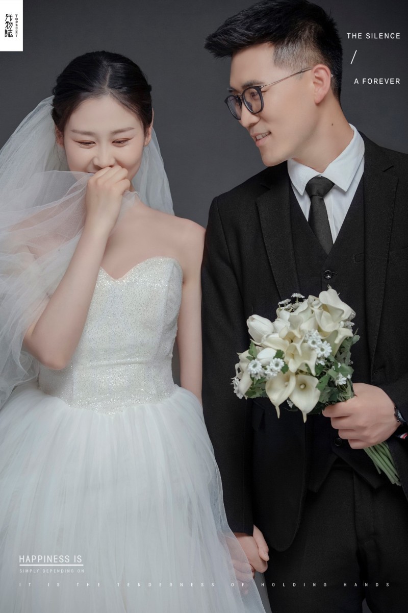 极致情绪！苏小辉先生韩荣小姐纯色简约风婚纱照、极简棚拍、、、婚纱照