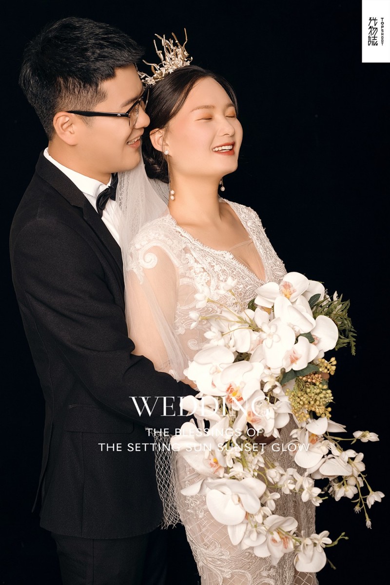 新鲜出炉:)王泰先生纯色简约风婚纱照、极简棚拍、、、婚纱照