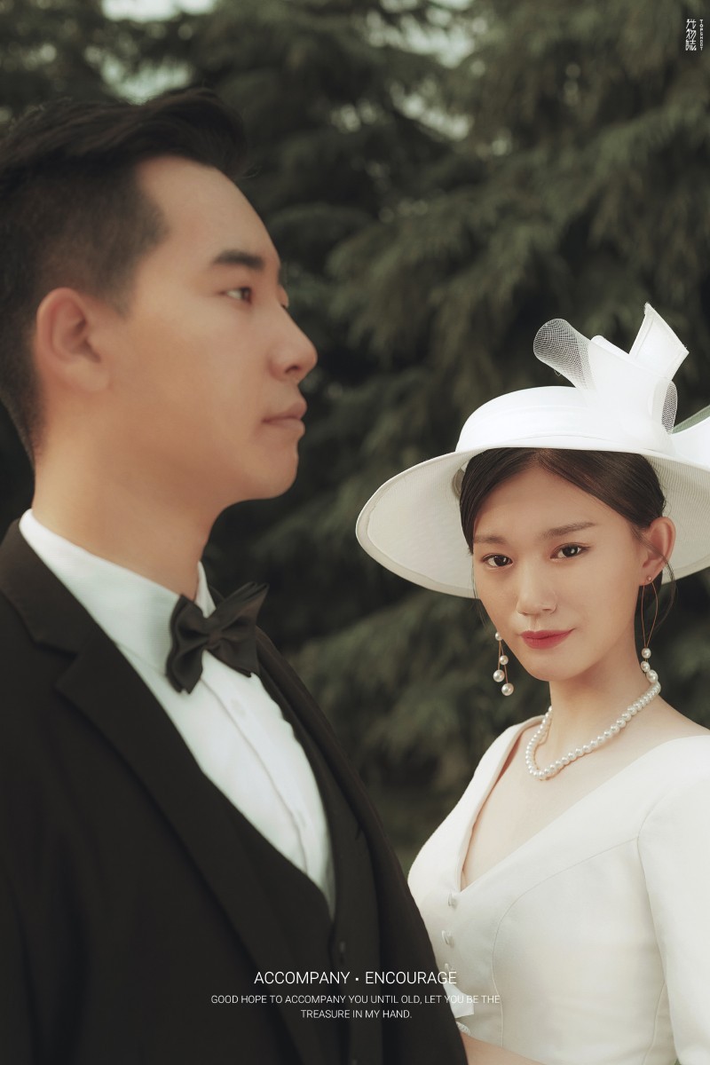 赵东胜先生梁雅坤法式复古风婚纱照、极简棚拍、、、婚纱照