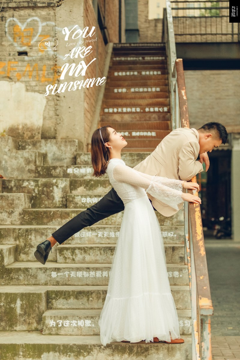 简单爱爱爱❤️张浩先生  吴陈阳 女士又年轻，又有爱婚纱照、极简棚拍、、、婚纱照