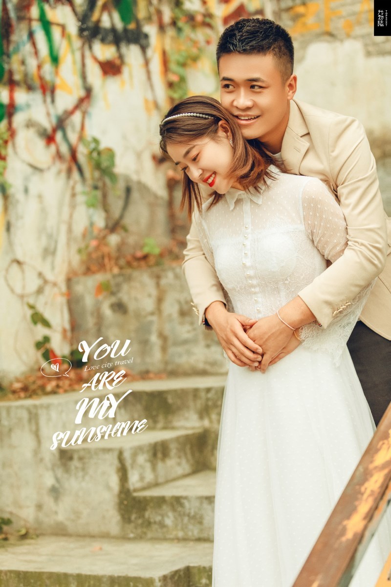 简单爱爱爱❤️张浩先生  吴陈阳 女士又年轻，又有爱婚纱照、极简棚拍、、、婚纱照