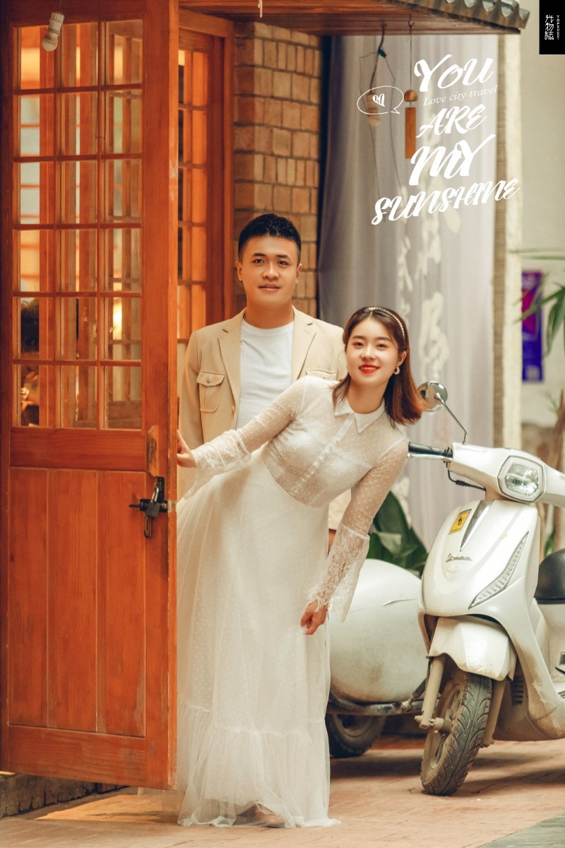 简单爱爱爱❤️张浩先生  吴陈阳 女士又年轻，又有爱婚纱照、极简棚拍、、、婚纱照