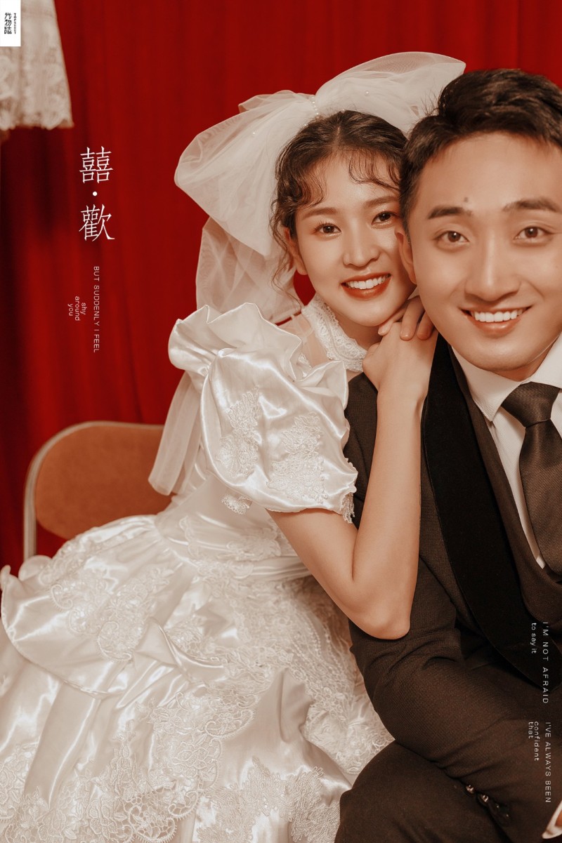 看一点小甜蜜~ 韩沁辉 先生 廉慧娟 女士浪漫情绪婚纱照、极简棚拍、、、婚纱照