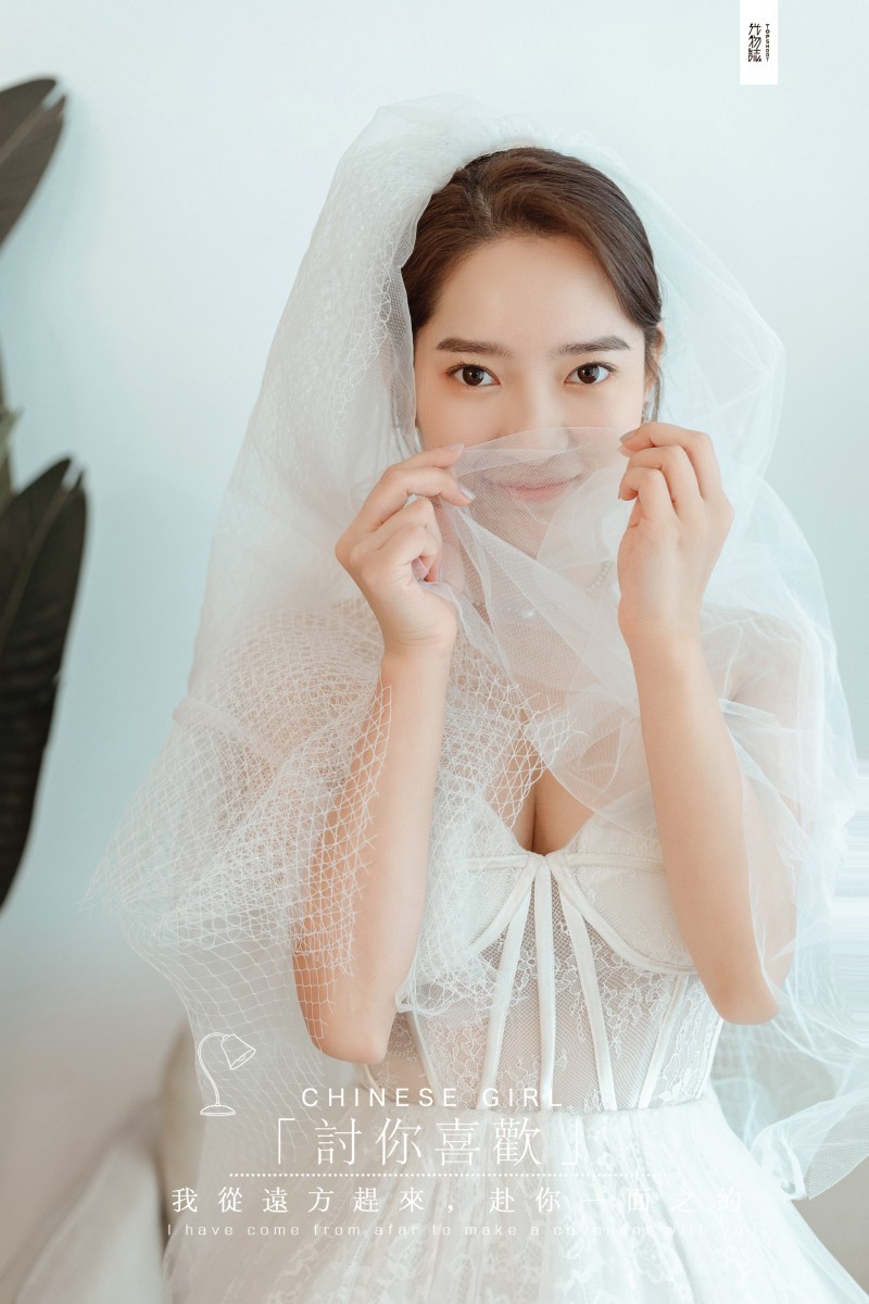 简单爱爱爱❤️李鑫先生 车蕾女士又年轻，又有爱婚纱照、极简棚拍、、、婚纱照